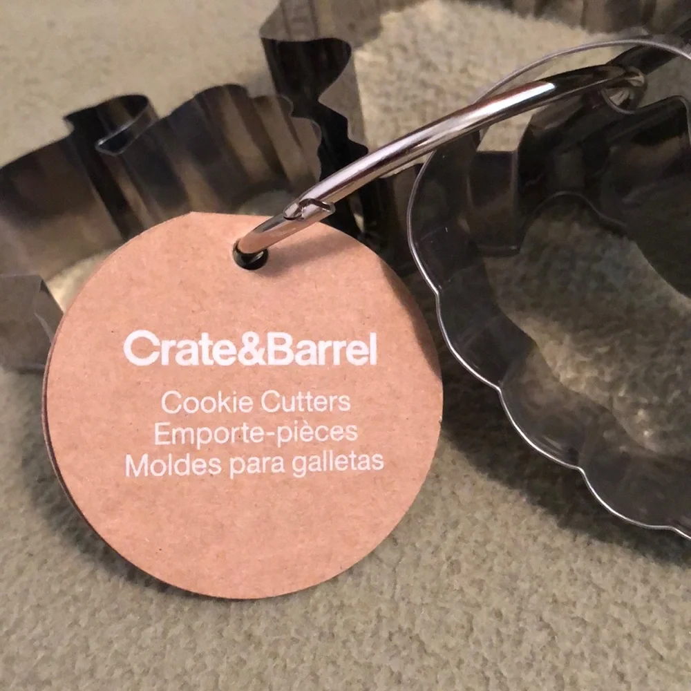Crate&Barrel Autumn Cookie Cutters🍁